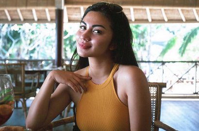 Muak Digosipkan Operasi Plastik, Ariel Tatum Ungkap Rahasia Bibir Seksi