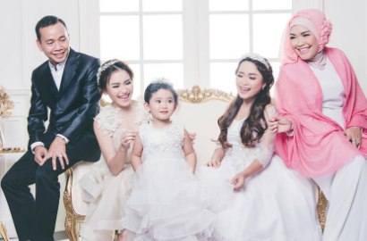 Gantengnya Ayah Ayu Ting Ting Dipuji Mirip Bintang Drama Korea