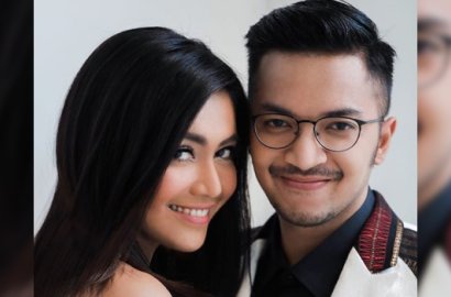 Pamer Gaun Pengantin, Tanggal Pernikahan Denada dan Ihsan 'Idol' Makin Dekat?