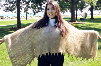 Demi Hewan Tersayang, Wanita Ini Sulap Bulu Anjing Jadi Sweater Manis