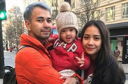 Raffi Ahmad Tatap Mesra Nagita Saat Cantik Berhijab