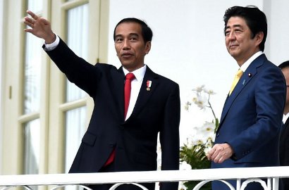 Kunjungi Indonesia, PM Jepang dan Jokowi Bahas Kerjasama Hingga Nuklir Korut
