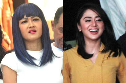 Saat Umroh, Julia Perez Hubungi Dewi Persik Soal Doa