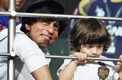 Shahrukh Khan Pamer Percakapan Menyenangkan dengan AbRam