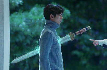 Adegan Ditusuk Pedang 'Goblin' Jadi Tren Baru Selebriti Korea, Ditiru Siapa Saja?