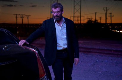 Pamer Foto Suram  Professor Xavier, Hugh Jackman Bocorkan Sinopsis 'Logan'