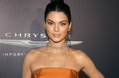 Fans Geger Lihat Penampakan 'Aneh' Kendall Jenner dalam Foto Ini