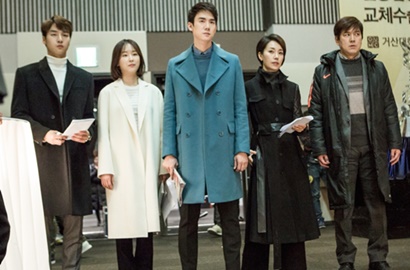 'Romantic Doctor' Tamat, Seo Hyun Jin-Yoo Yeon Seok cs Gelar Pesta Perpisahan