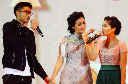 'Romansa' MNC TV Rangkum Perjalanan Karir Iis Dahlia di Dunia Dangdut