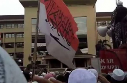 Soal Bendera RI Bertulisan Arab, FPI: Ada Bendera Tulisan Metallica Juga