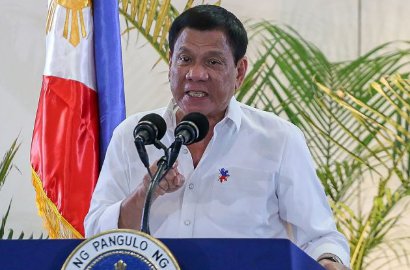 Perang Lawan Narkoba Dikritik, Presiden Duterte Minta Pastur Cicipi Narkoba