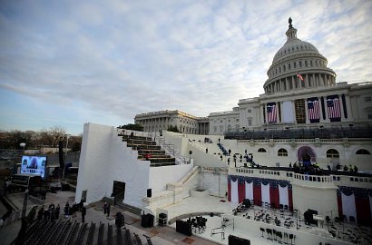 Ribuan Massa Demo di Washington, Pelantikan Donald Trump Tetap Jalan