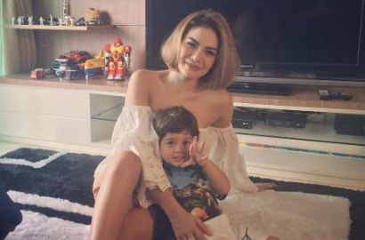 Pamer Perut Rata Bertato di Jalanan, Nikita Mirzani: Jangan Hakimi Pilihan Orang Lain