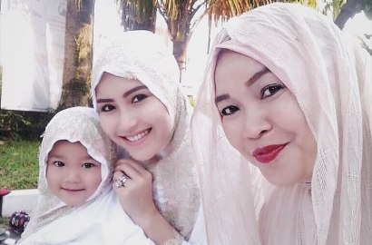 Ibu Ayu Ting Ting Banjir Cibiran Pedas Gara-Gara Benda Ini 'Nyempil' di Foto Bilqis