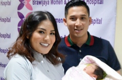 Gelar Syukuran Aqiqah Bertema Kupu-Kupu Ungu, Ini Alasan Kocak Nindy Ayunda
