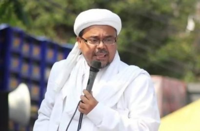 Diperiksa Terkait Lambang PKI, Habib Rizieq Dikawal Puluhan Ribu Anggota GNPF-MUI