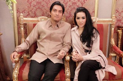 Hobi Umbar Kemesraan di Medsos, Lucky Hakim dan Syahrini KW Banjir Cibiran Netter