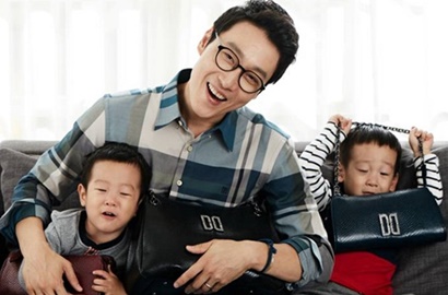 Ternyata Kunjungi Bali, Si Kembar Anak Lee Hwi Jae Girang Dapat Permen dari Fans