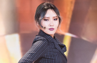 Jadi Perhatian, Bodi Seksi dan Berisi Hwasa Mamamoo Kembali Tuai Pujian