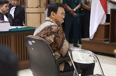 Acungkan Jari Telunjuk di Sidang Ahok, Saksi Jelaskan Artinya