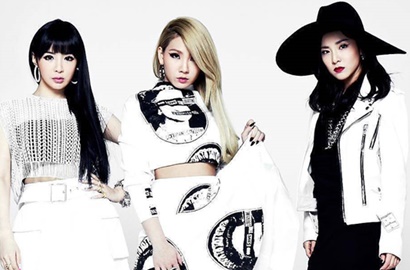 Peluk CL dan Foto Bareng Bom, Dara Sukses Bikin Fans Nangis