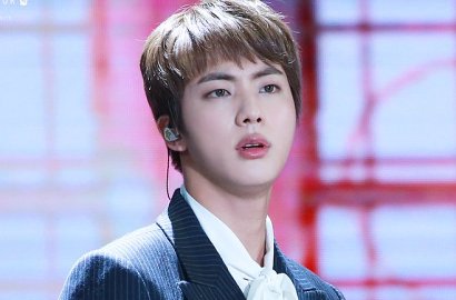 Kelelahan Berburu Ikan, Jin BTS Ambruk di 'Laws of the Jungle' Sulawesi