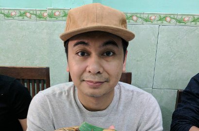 Pose Bareng Richard Kyle, Tinggi Badan Raditya Dika Jadi Sorotan