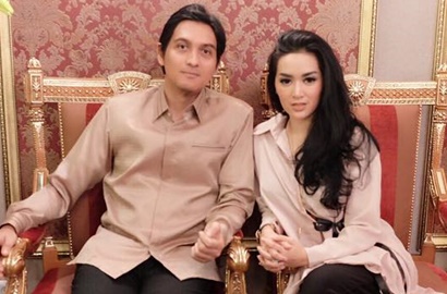 Unggah Foto Kecup Mesra Suami di Ranjang, Tiara Dewi Malah Bikin Ngakak Gara-Gara Typo