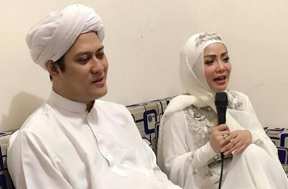 Digosipkan Dekat Gara-Gara Pamer Foto Berdua, Kristina Dicemburui Istri Gus Anom?