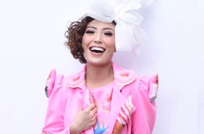 Gelar Pengajian Syukuran Kehamilan, Ayu Dewi Mengaku Makin Manja dan Merepotkan