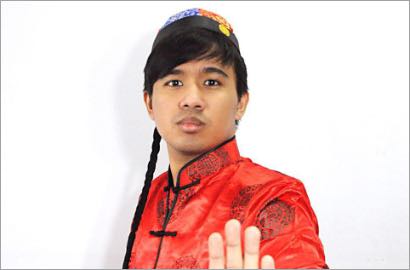 Joshua Suherman Syuting 'Rumah Mama Amy' di Atas Monas?