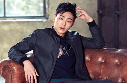 Tiduran Galau, Siap-Siap Terpesona Gantengnya Ji Soo di Pemotretan