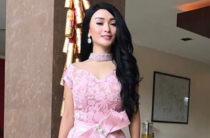 Soal Heboh Foto Digendong Cowok, Zaskia Gotik: Udah Digendong Kesekian Kalinya