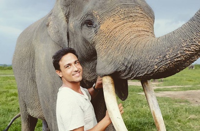 Hamish Daud Curhat Susahnya PDKT dengan Gajah Saat Syuting 'The Nekad Traveler'