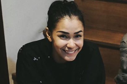 Usai Video Cium Reza Rahadian Bikin Heboh, Adinia Wirasti Pamer Pacar Asli