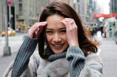 Bareng Dena Rachman dan Suami, Intip Seksinya BCL Pamer Belahan Dada Hingga Perut Rata