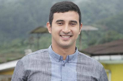 Mempesona, Ali Syakieb Ganteng Naik Motor Gede Saat Syuting 'D'Hijabers 2'
