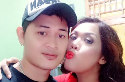 Berhenti Main Medsos, Suami Ely Sugigi Pilih Jadi Tukang Parkir Demi Istri