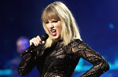 Tak Akan Bikin Konser Selama 2017, Taylor Swift Hanya Tampil di Pre-Super Bowl