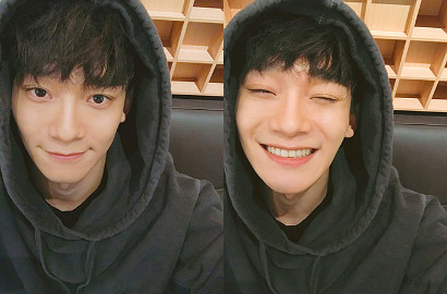 Tanpa Promosi, Chen EXO Terharu 'Nosedive' Jadi Peringkat 1