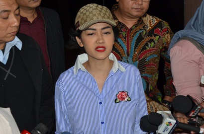 Sempat Bikin Nikita Mirzani Heran, Ini Alasan Julia Perez Rajin ke Kantor Polisi