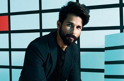 Pamer Foto Pertama Bayi Misha, Shahid Kapoor Bakal Tambah Momongan?