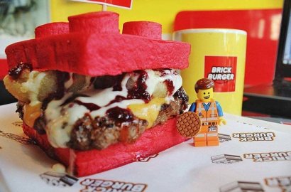 Unik, Restoran Di Filipina Bikin Burger Bergaya Lego