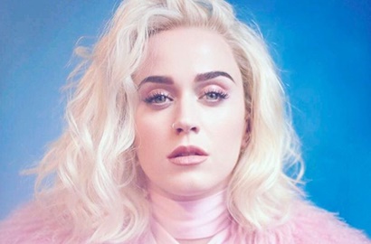 Katy Perry Rilis Single 'Chained to the Rhythm' Pakai Cara Tak Lazim