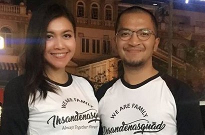 Pose Bareng Keluarga Besar, Ivan Gunawan Sebut Denada-Ihsan Tarore Resmi Tunangan