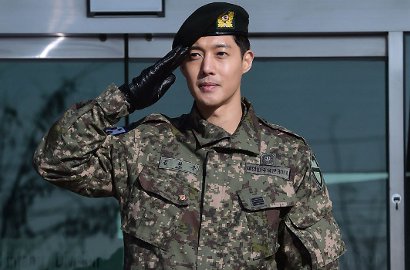 Akhirnya Rampung Wamil, Kim Hyun Joong Disambut 1500 Fans