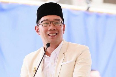 Masih Demam 'Goblin', Ridwan Kamil Ikutan 'Tertusuk' Pedang