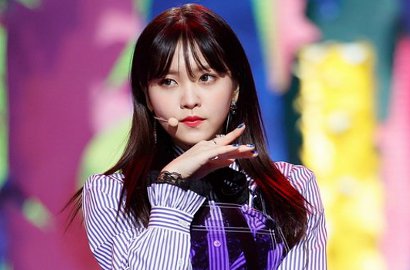 Rok Dikritik Terlalu Pendek, Yeri Red Velvet Sengaja?
