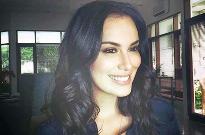 Sophia Latjuba Pamer Seksi Pakai Bikini Two Piece, Netizen: Ariel Menang Banyak