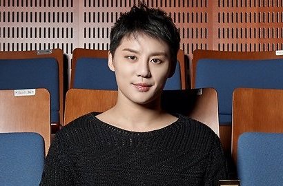 Kolaborasi dengan Produk Perhiasan, Junsu Rilis Kalung Mewah Ini
